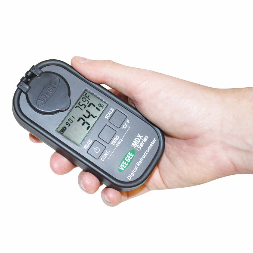 Heathrow Scientific 48101 MDX-101 Digital Refractometer with Brix and Refractive Index - Closed Prism Cover