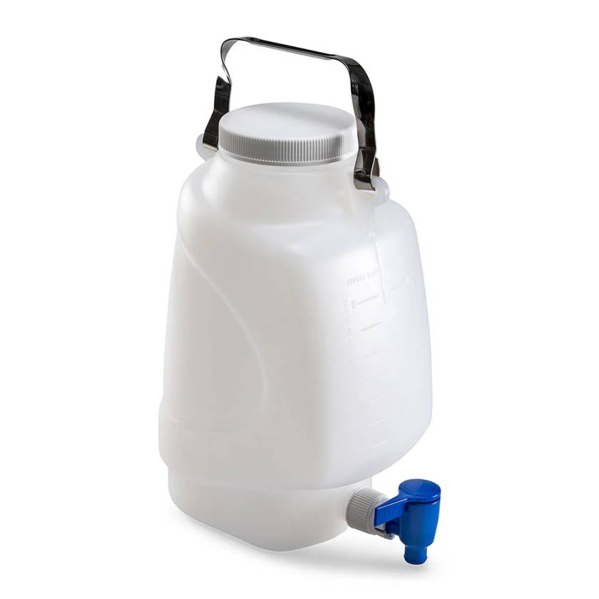 Globe Scientific 7310005 Diamond® RealSeal™ HDPE Rectangular Carboy with Handle and Spigot - 5 Liter
