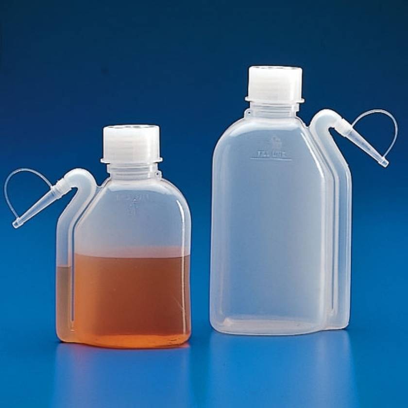 Wash Bottle (LDPE) with Integrated Dispensing Tip and Screwcap (PP)